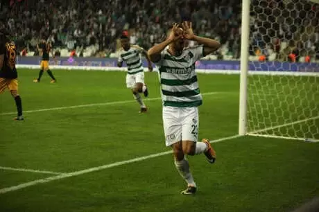 Aziz Behich, Dünya Kupası'nda Ter Dökecek Aziz Behich, Dünya Kupası'nda Ter Dökecek