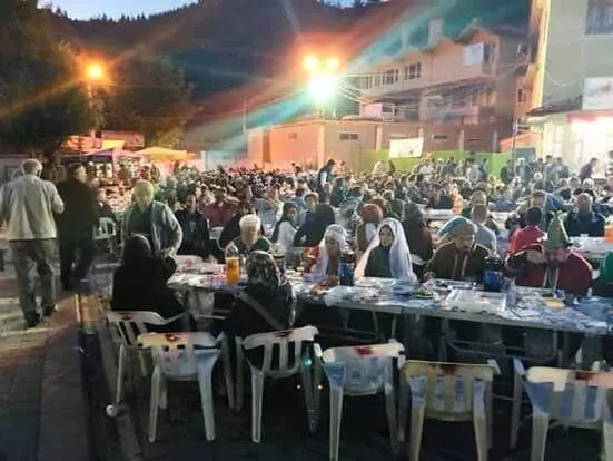 Emet Günlüce Köyünde Halk İftarı Emet Günlüce Köyünde Halk İftarı