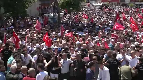 İnce: 'Dindar Nesil Yetiştirmek Ailenin Görevi' - İstanbul İnce: 'Dindar Nesil Yetiştirmek Ailenin Görevi' - İstanbul
