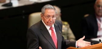 Küba'nın Yeni Anayasasında Castro'nun İmzası Olacak