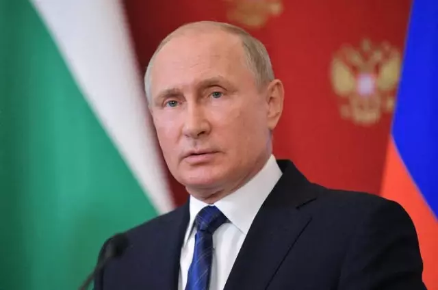 Rusya'da En Popüler Rus Politikacı Putin Oldu