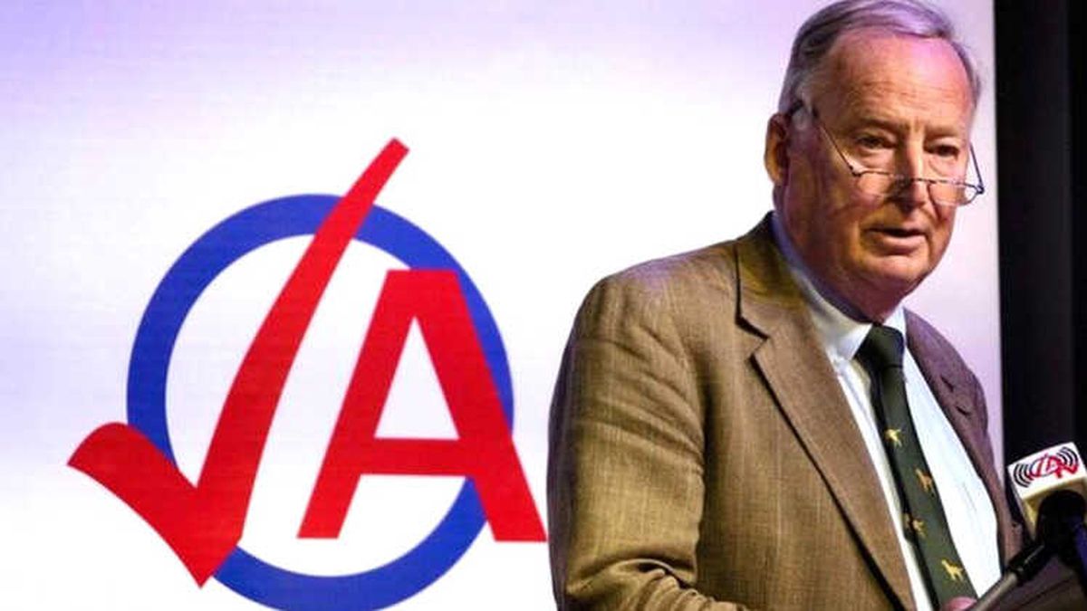 Afd Lideri Gauland'ın Nazi Dönemini 'Kuş Pisliği'Ne Benzetmesi Tepki Çekti