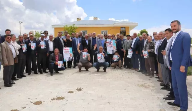 AK Parti Adayı Kartal'a Kurbanlı Karşılama AK Parti Adayı Kartal'a Kurbanlı Karşılama
