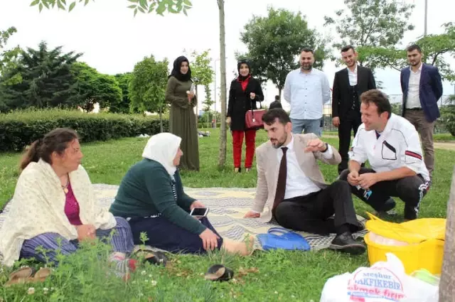 AK Parti Trabzon Milletvekili Adayları Cora ve Çebi Seçim Çalışmalarını Sürdürdü AK Parti Trabzon Milletvekili Adayları Cora ve Çebi Seçim Çalışmalarını Sürdürdü