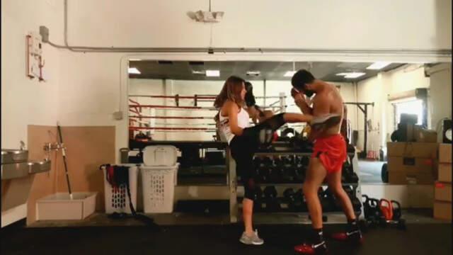 Atakan Arslan'ın Hamile Karısının Boks Yaptığı Anlar Sosyal Medyayı Karıştırdı