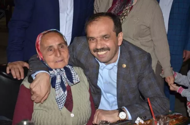 Balta, Seçim Çalışmalarını Beşikdüzü İlçesinde Sürdürdü Balta, Seçim Çalışmalarını Beşikdüzü İlçesinde Sürdürdü