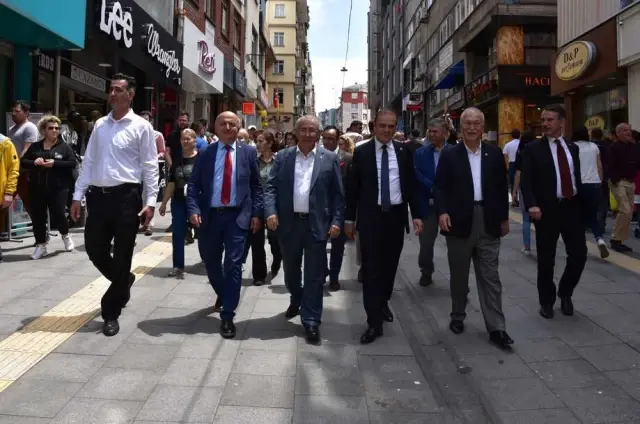Cumhurbaşkanı ve Milletvekili Genel Seçimi'ne Doğru Cumhurbaşkanı ve Milletvekili Genel Seçimi'ne Doğru