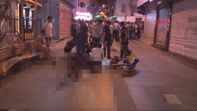 Kadıköy'de 2 Grubun Bıçaklı Kavgasının Görüntüleri Ortaya Çıktı!