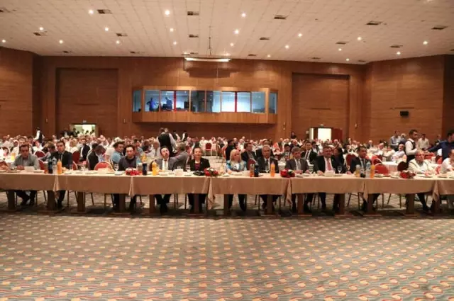 Kaymakam Madenoğlu'na Veda İftarı Kaymakam Madenoğlu'na Veda İftarı