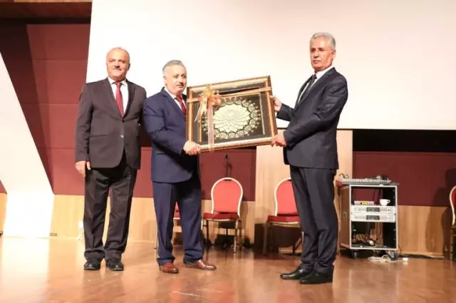 Kaymakam Madenoğlu'na Veda İftarı Kaymakam Madenoğlu'na Veda İftarı