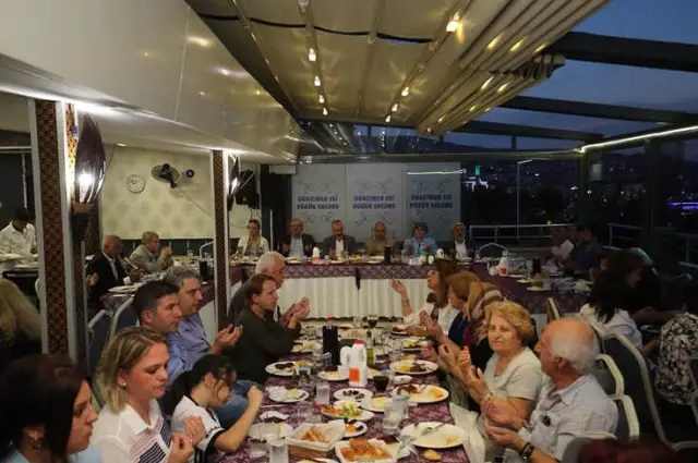 Engelsiz Yaşam Derneğinden İftar Programı