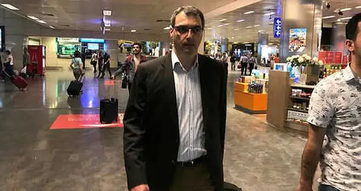 Fenerbahçe'nin Yeni Sportif Direktörü Damien Comolli, İstanbul'a Geldi Fenerbahçe'nin Yeni Sportif Direktörü Damien Comolli, İstanbul'a Geldi