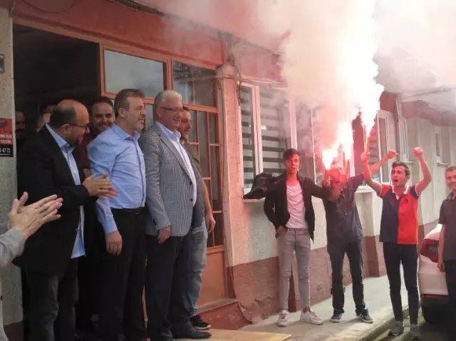 İnegölspor'da Ertekin İmzayı Attı İnegölspor'da Ertekin İmzayı Attı