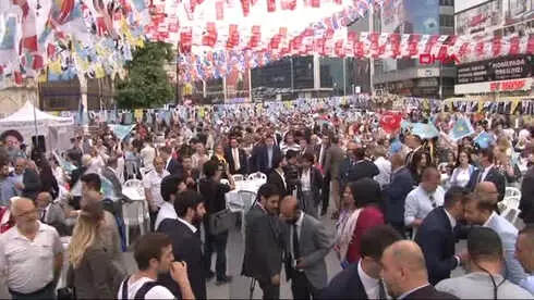 İstanbul Akşener Gaziosmapaşa'da İftar Programına Katıldı İstanbul Akşener Gaziosmapaşa'da İftar Programına Katıldı
