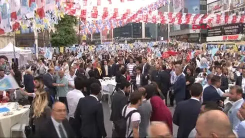 İstanbul Akşener Gaziosmapaşa'da İftar Programına Katıldı İstanbul Akşener Gaziosmapaşa'da İftar Programına Katıldı
