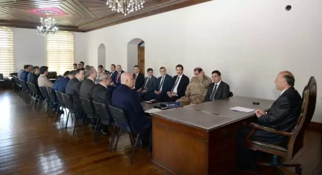 Kaymakamlar Toplantısı Yapıldı Kaymakamlar Toplantısı Yapıldı
