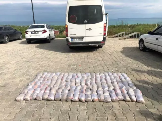 Van'da Yolcu Minibüsünde 141 Kilo Eroin Ele Geçirildi Van'da Yolcu Minibüsünde 141 Kilo Eroin Ele Geçirildi