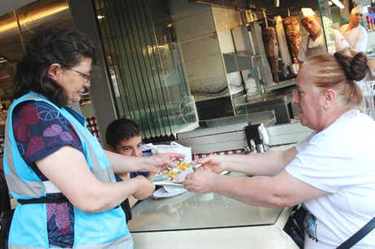 56 Yaşındaki 3 Çocuk Annesinin Çalışma ve Okuma Azmi
