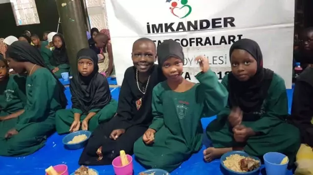 Afrika'da 15 Temmuz Şehitleri Anısına İftar Afrika'da 15 Temmuz Şehitleri Anısına İftar