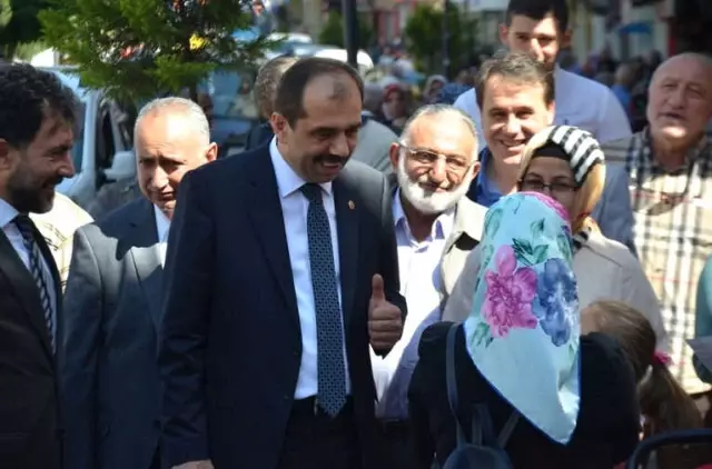 AK Parti Trabzon Milletvekili Muhammet Balta, Seçim Çalışmalarını Akçaabat'ta Sürdürdü AK Parti Trabzon Milletvekili Muhammet Balta, Seçim Çalışmalarını Akçaabat'ta Sürdürdü