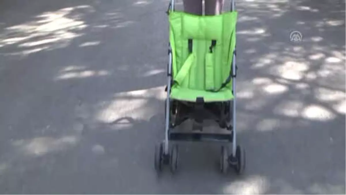 Bebek Arabaları İçin 'Gizli El' Yaptılar