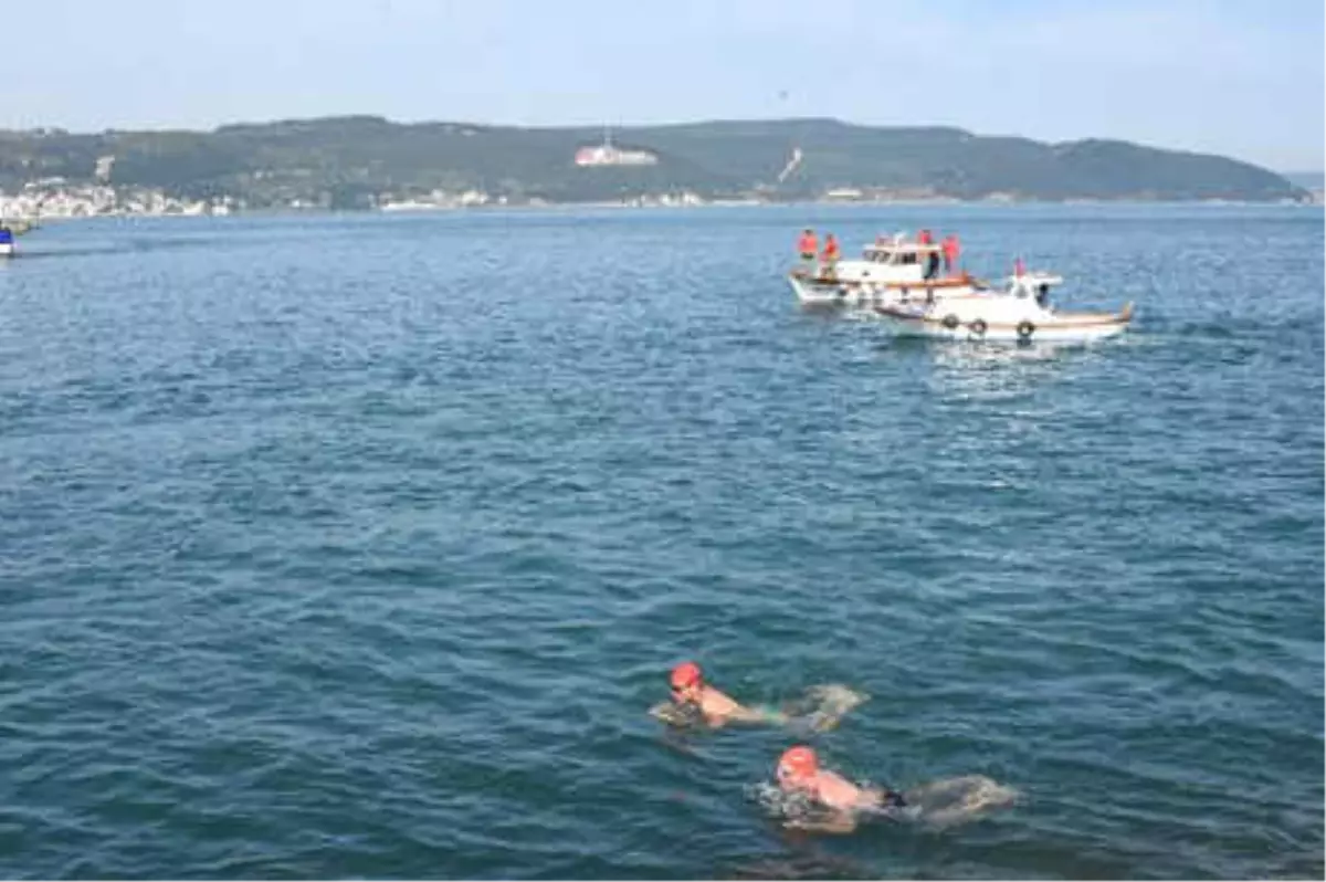 Çanakkale Boğazı'nı Yüzerek Geçtiler
