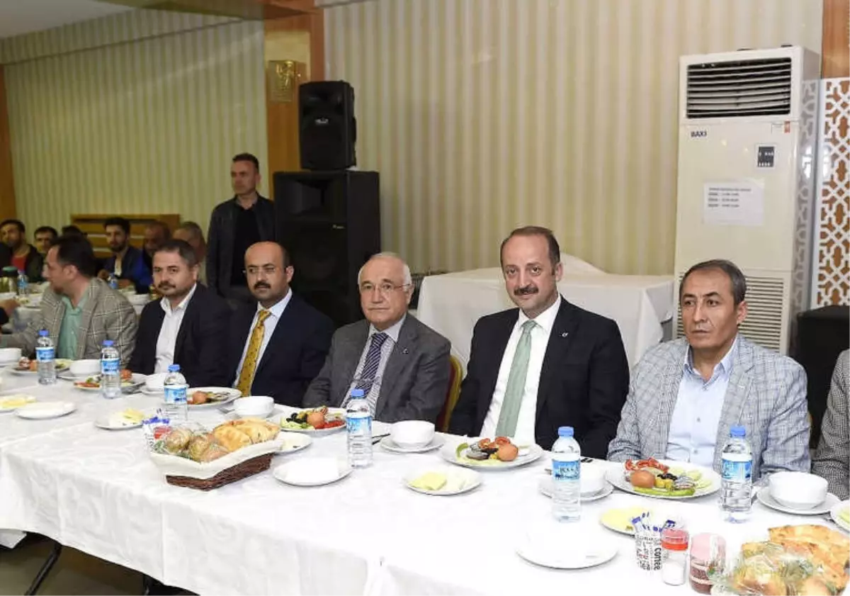 Cemil Çiçek Sahurda Mamak'a Konuk Oldu