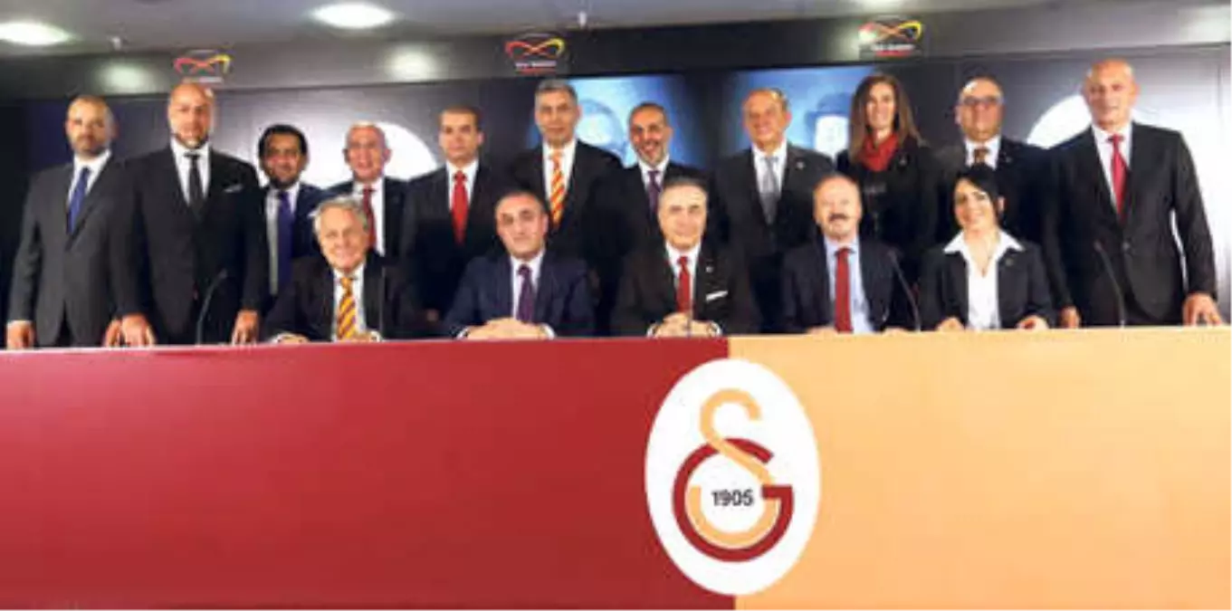 Galatasaray'da Görev Dağılımı Yapıldı!