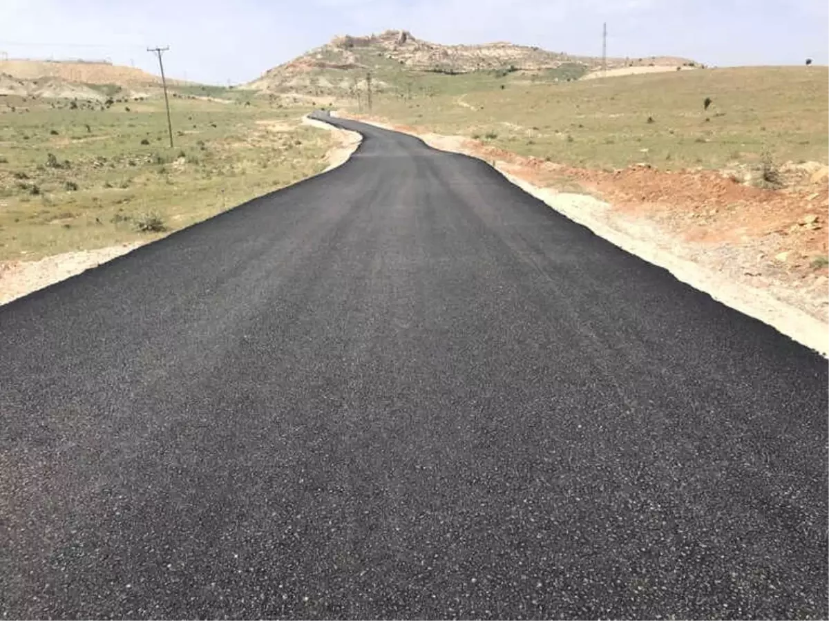 Köy Muhtarından Belediyeye Asfalt Teşekkür