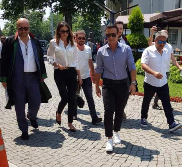 Mustafa Sandal ve Emina Jahovic'in 10 Yıllık Evlilikleri 15 Dakikada Bitti