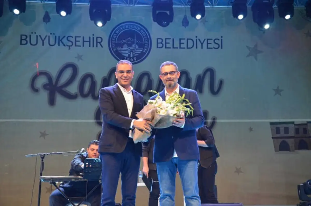 Ramazan Sokağı'nda Şiir Gecesi