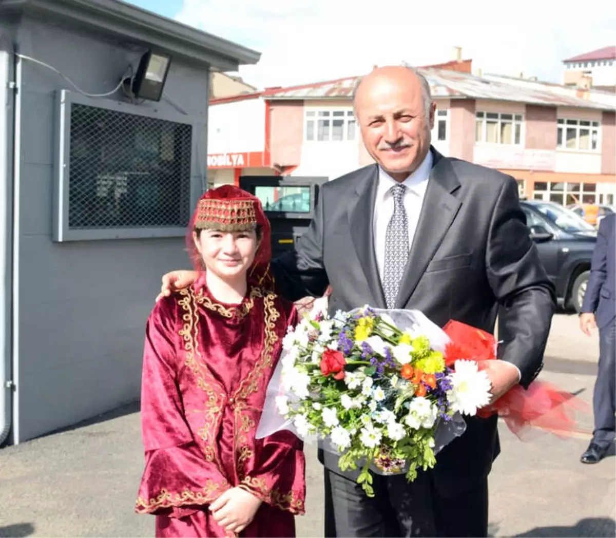 Vali Azizoğlu Çat'ta Kur'an Kursu Açılışı Yaptı