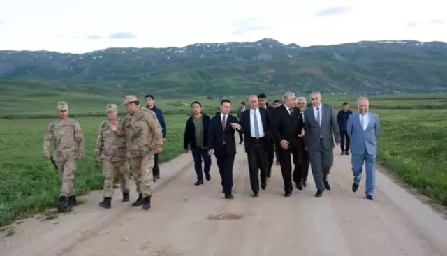 Vali Azizoğlu Mehmetçikle Birlikte İftar Açtı Vali Azizoğlu Mehmetçikle Birlikte İftar Açtı