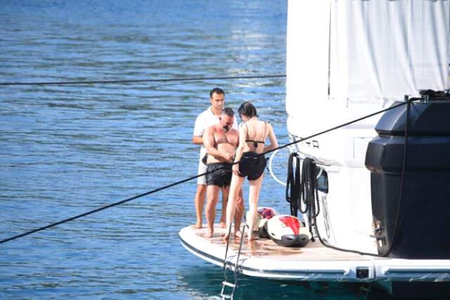 Defne Samyeli ve Cem Yılmaz Bodrum'da Aşka Geldi