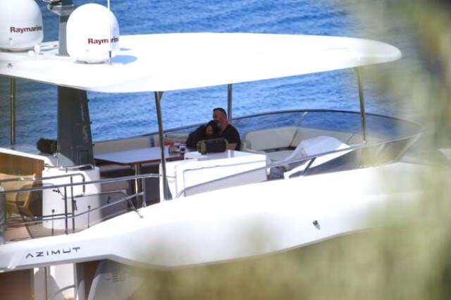 Defne Samyeli ve Cem Yılmaz Bodrum'da Aşka Geldi