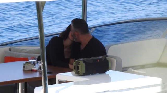 Defne Samyeli ve Cem Yılmaz Bodrum'da Aşka Geldi