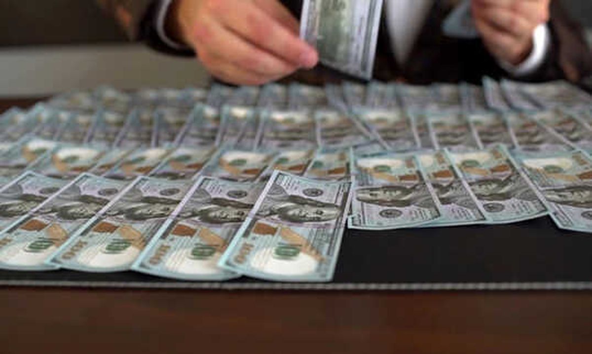 Dolar Düşer mi Yoksa Daha da mı Artar?