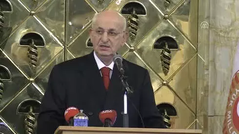 TBMM Başkanı Kahraman: '15 Temmuz'u Unutmayacağız, Unutturmayacağız' TBMM Başkanı Kahraman: '15 Temmuz'u Unutmayacağız, Unutturmayacağız'
