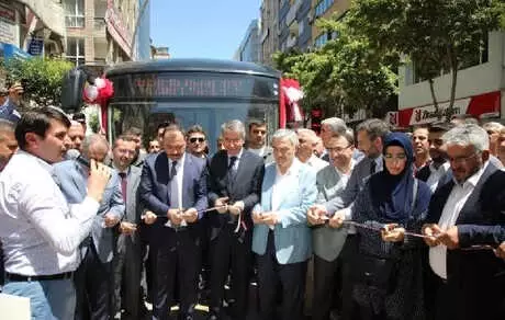 Yerli Üretim 'Elbüs' Otobüsler Elazığ'da Hizmete Girdi Yerli Üretim 'Elbüs' Otobüsler Elazığ'da Hizmete Girdi