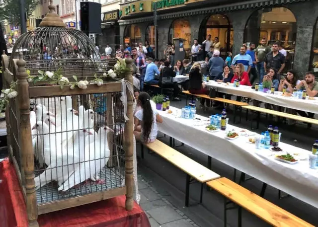 Köln'de 'Teröre Karşı Birlik' İftarı