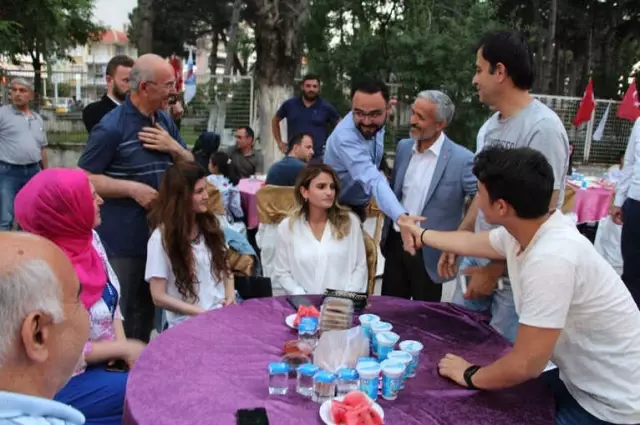 Kula Eğitim-Bir-Sen'den İftar Yemeği Kula Eğitim-Bir-Sen'den İftar Yemeği