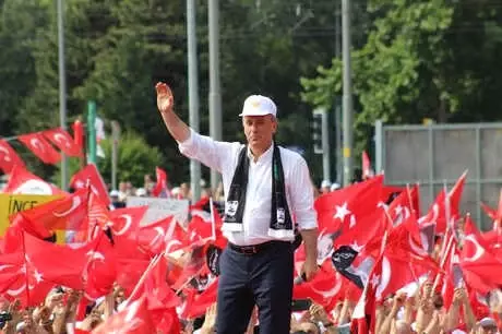 Muharrem İnce: Türkiye'yi Bir Yılda Düze Çıkaracağız (2)