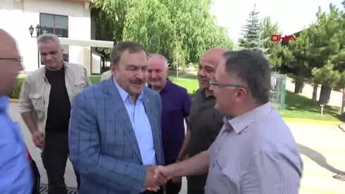 Afyonkarahisar - Bakan Eroğlu Erdoğan Ağır Sıklet, Kendisi Tüy Sıklette