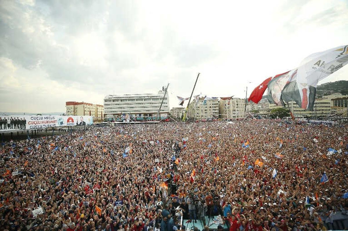 Cumhurbaşkanı Erdoğan: 'Neymiş, Annesi, Kardeşi Örtülüymüş. Onlara Saygım Var Ama Benim Sana Saygım...