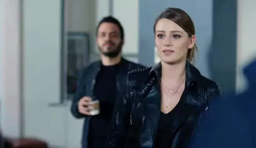 Uyuşturucu Ticareti Davasında 4 Yıl Hapis Cezası Alan Gizem Karaca'nın Telefon Görüşmesi Başını Yaktı Uyuşturucu Ticareti Davasında 4 Yıl Hapis Cezası Alan Gizem Karaca'nın Telefon Görüşmesi Başını Yaktı