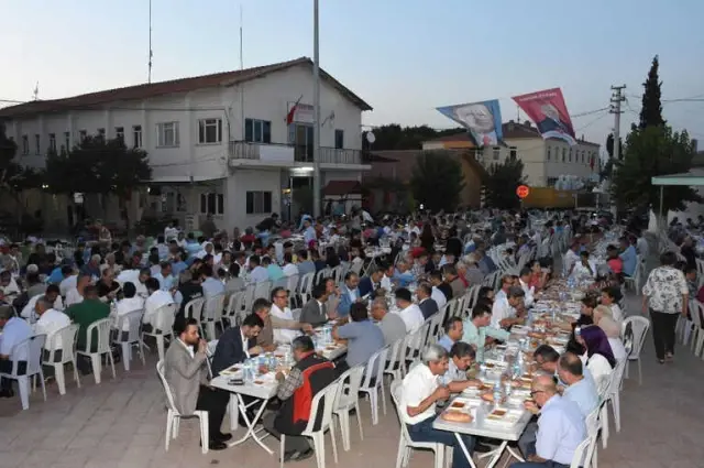 Şehzadeler'de Ramazan Bereketli Geçiyor