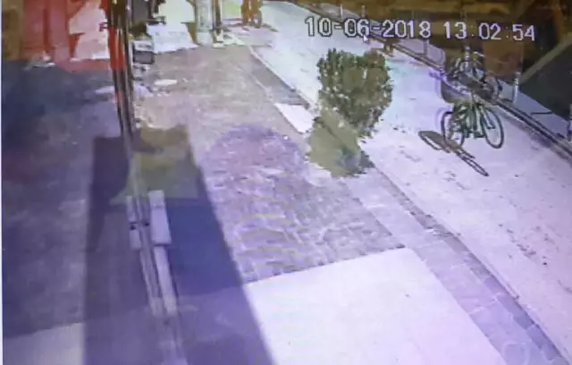 11 Yaşındaki Çocuğun Bisikletini Şov Yaparak Çaldılar