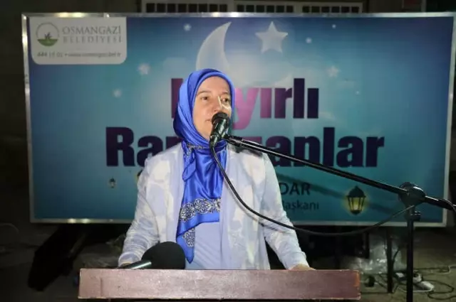Altınova Mahallesi'nde İftar Coşkusu Altınova Mahallesi'nde İftar Coşkusu