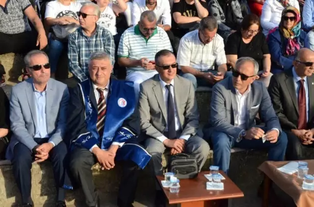 Gökçeada Uygulamalı Bilimler Yüksekokulu Mezuniyet Töreni Gerçekleştirildi