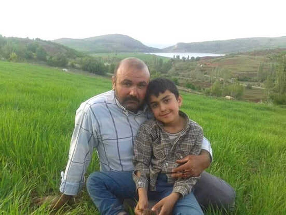 Seçmen Kağıdını Vermediğini İddia Ettiği Muhtarı Vurdu